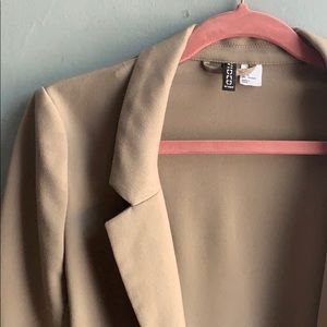 H&M Jackets & Coats - EUC blazer from H&M H&M Jackets & Coats - EUC blazer from H&M